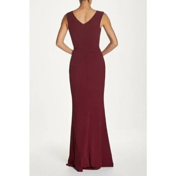 DRESS THE POPULATION Sandra Plunge Crepe Trumpet Gown in Burgundy Size Large - Picture 2 of 10